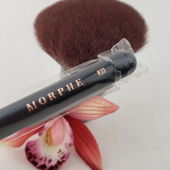 Morphe R33 Round Blender Brush Eyeshadow - Picture 6 of 7